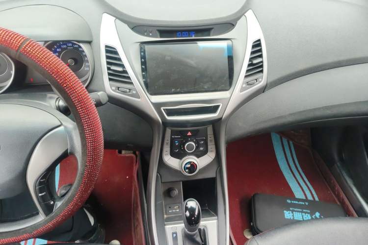 Used Hyundai Elantra (5th Generation / Langdong) 2016 1.6L Automatic Smart Version Audio And AC Panel