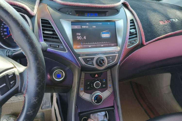 Used Hyundai Elantra (5th Generation / Langdong) 2016 1.6L Automatic Prestige Model Audio And AC Panel