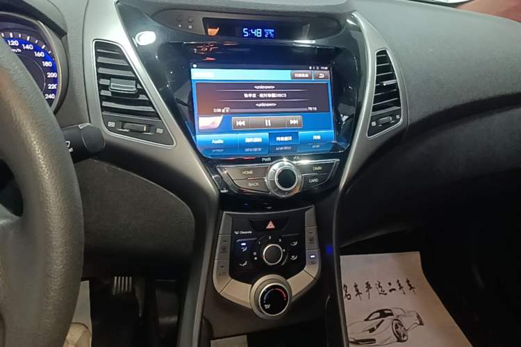 Used Hyundai Elantra (5th Generation / Langdong) 2016 1.6L Automatic Smart Version Audio And AC Panel