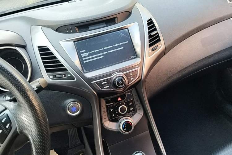Used Hyundai Elantra (5th Generation / Langdong) 2016 1.6L Automatic Prestige Model Audio And AC Panel