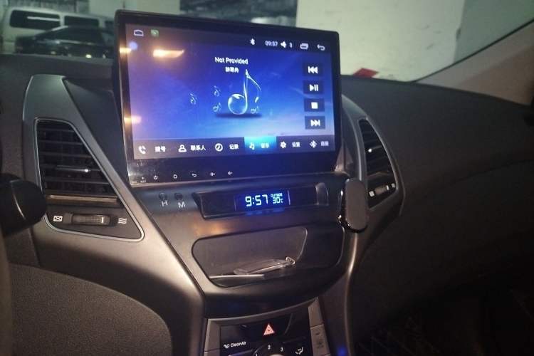Used Hyundai Elantra (5th Generation / Langdong) 2016 1.6L Automatic Prestige Model Audio And AC Panel