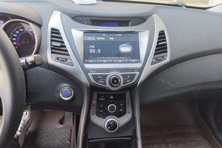 Used Hyundai Elantra (5th Generation / Langdong) 2016 1.6L Manual Luxury Model Audio And AC Panel