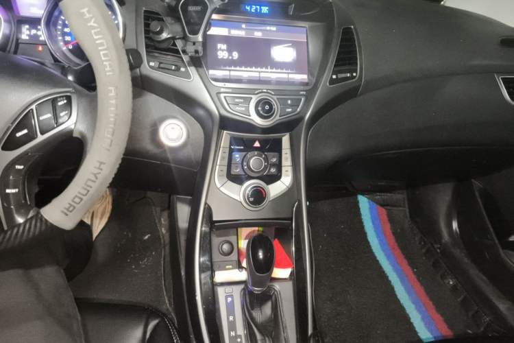 Used Hyundai Elantra (5th Generation / Langdong) 2016 1.6L Automatic Prestige Model Audio And AC Panel