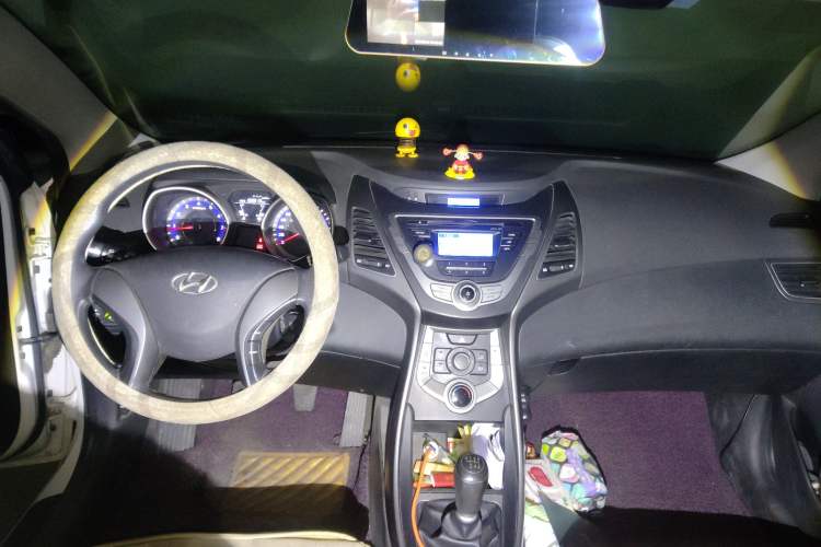 Used Hyundai Elantra (5th Generation / Langdong) 2016 1.6L Manual Fashion Edition Audio And AC Panel