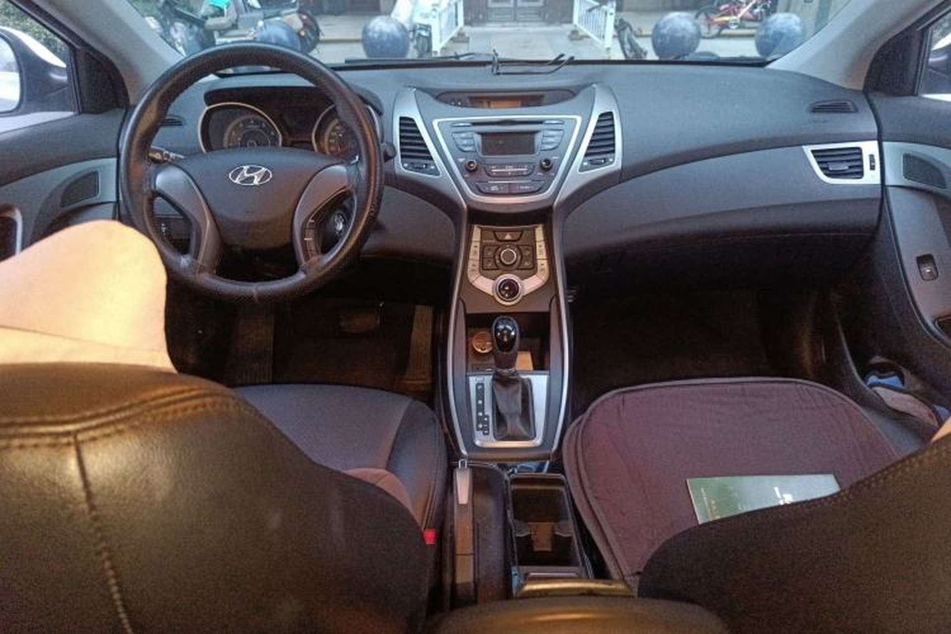 Used Hyundai Elantra (5th Generation / Langdong) 2016 1.6L Automatic Smart Version Center Console