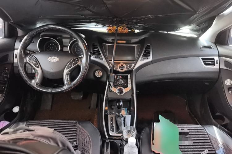 Used Hyundai Elantra (5th Generation / Langdong) 2016 1.6L Automatic Prestige Model Center Console