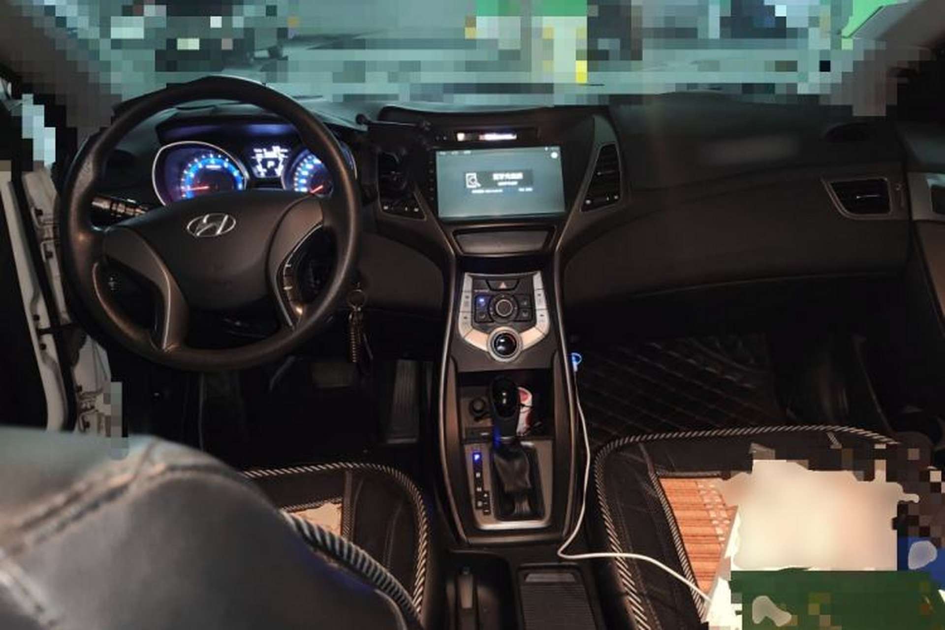 Used Hyundai Elantra (5th Generation / Langdong) 2016 1.6L Automatic Smart Version Center Console