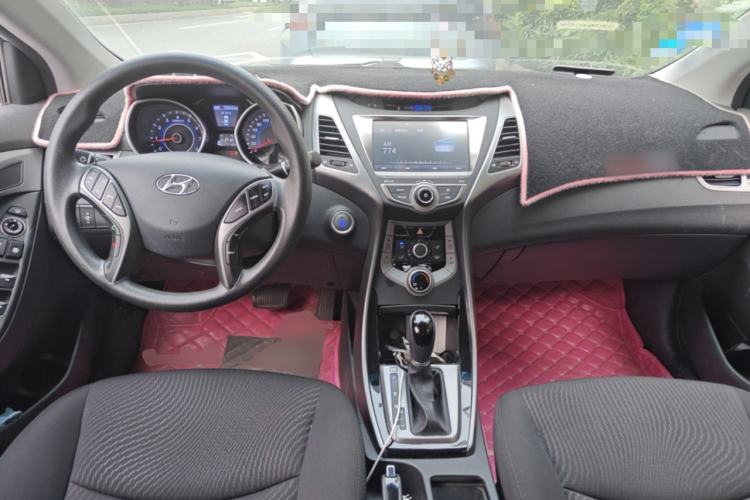 Used Hyundai Elantra (5th Generation / Langdong) 2016 1.6L Automatic Prestige Model Center Console