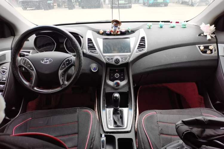 Used Hyundai Elantra (5th Generation / Langdong) 2016 1.6L Automatic Prestige Model Center Console