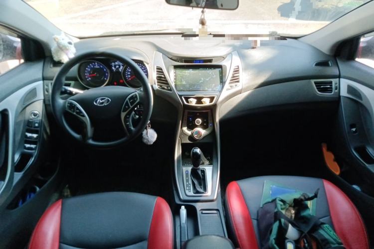 Used Hyundai Elantra (5th Generation / Langdong) 2016 1.6L Automatic Smart Version Center Console