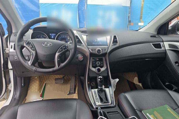Used Hyundai Elantra (5th Generation / Langdong) 2016 1.6L Automatic Prestige Model Center Console