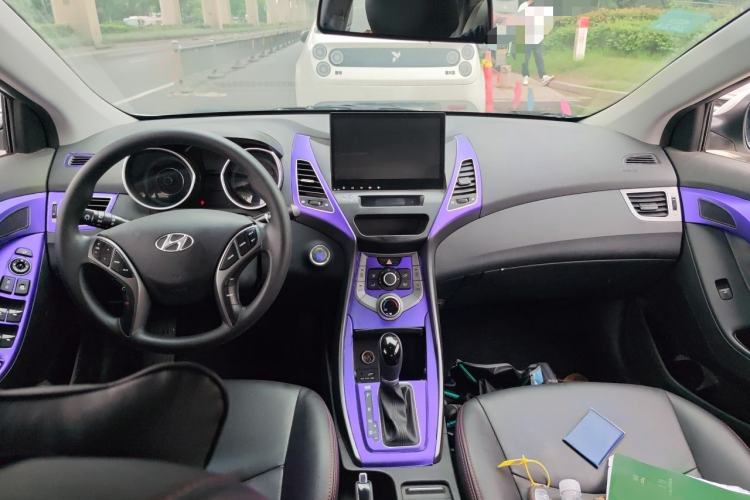 Used Hyundai Elantra (5th Generation / Langdong) 2016 1.6L Automatic Prestige Model Center Console