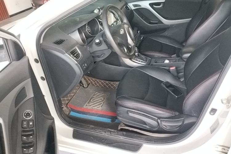 Used Hyundai Elantra (5th Generation / Langdong) 2016 1.6L Automatic Smart Version Driver Seat
