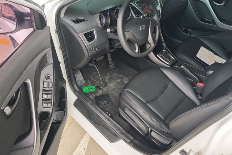 Used Hyundai Elantra (5th Generation / Langdong) 2016 1.6L Automatic Smart Version Driver Seat
