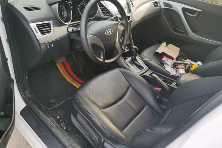 Used Hyundai Elantra (5th Generation / Langdong) 2016 1.6L Automatic Smart Version Driver Seat