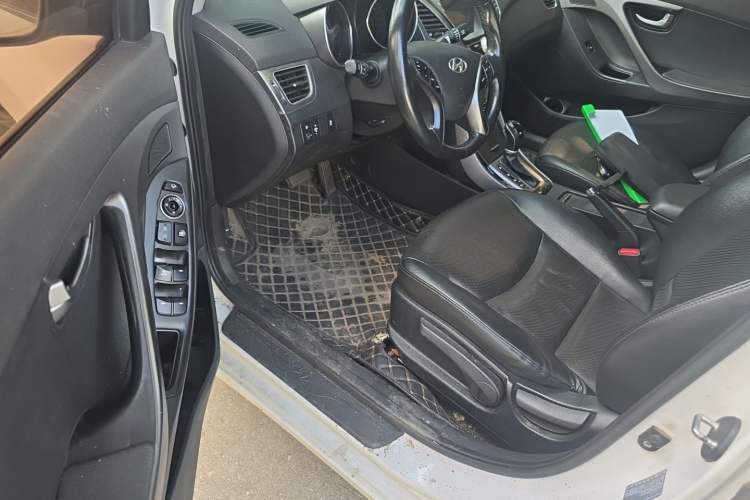 Used Hyundai Elantra (5th Generation / Langdong) 2016 1.6L Automatic Prestige Model Driver Seat