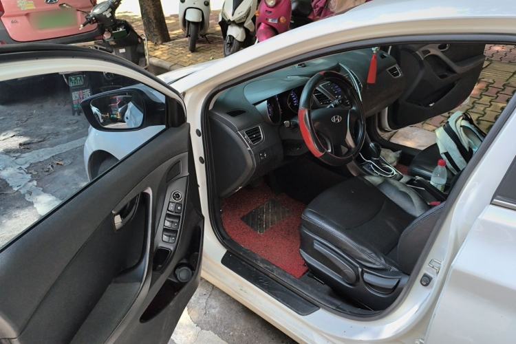 Used Hyundai Elantra (5th Generation / Langdong) 2016 1.6L Automatic Smart Version Driver Seat