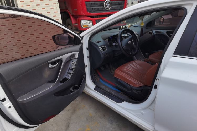 Used Hyundai Elantra (5th Generation / Langdong) 2016 1.6L Manual Luxury Model Driver Seat