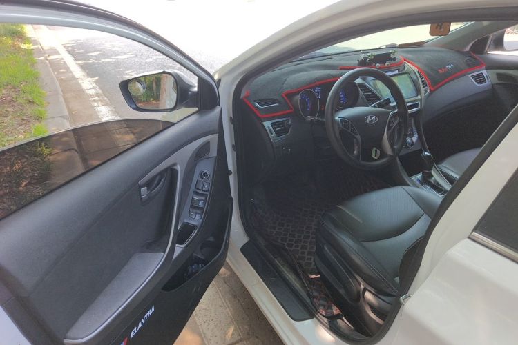 Used Hyundai Elantra (5th Generation / Langdong) 2016 1.6L Automatic Smart Version Driver Seat