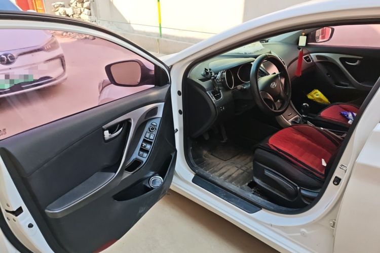 Used Hyundai Elantra (5th Generation / Langdong) 2016 1.6L Manual Luxury Model Driver Seat