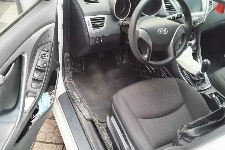 Used Hyundai Elantra (5th Generation / Langdong) 2016 1.6L Manual Luxury Model Driver Seat