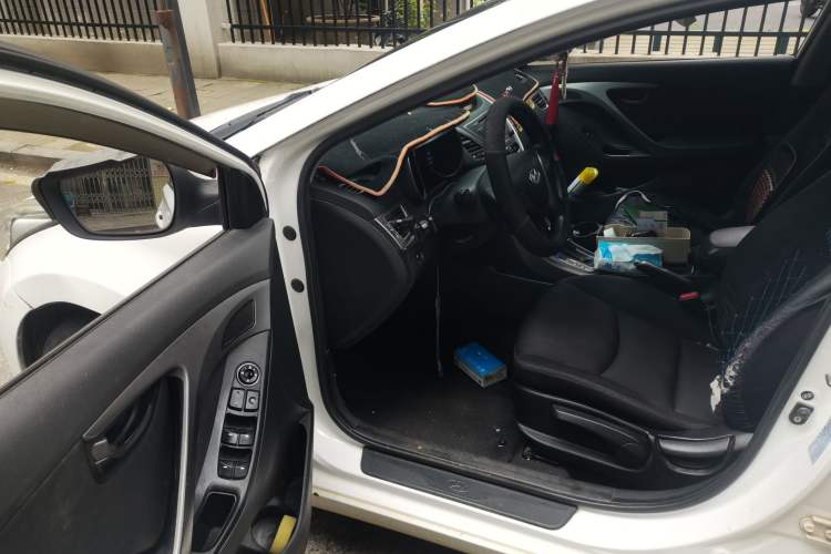 Used Hyundai Elantra (5th Generation / Langdong) 2016 1.6L Automatic Smart Version Driver Seat