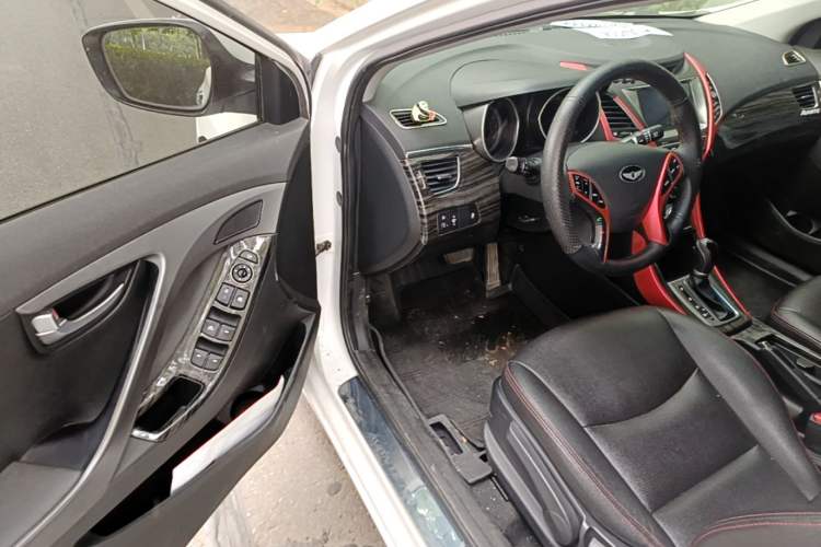Used Hyundai Elantra (5th Generation / Langdong) 2016 1.6L Automatic Prestige Model Driver Seat
