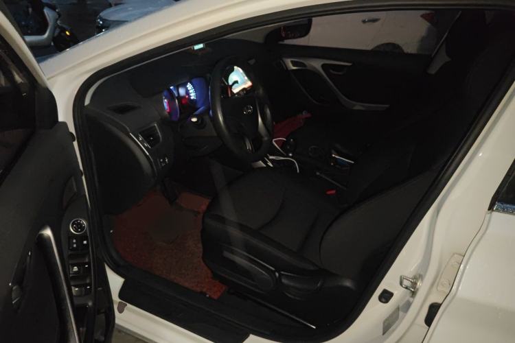 Used Hyundai Elantra (5th Generation / Langdong) 2016 1.6L Manual Fashion Edition Driver Seat