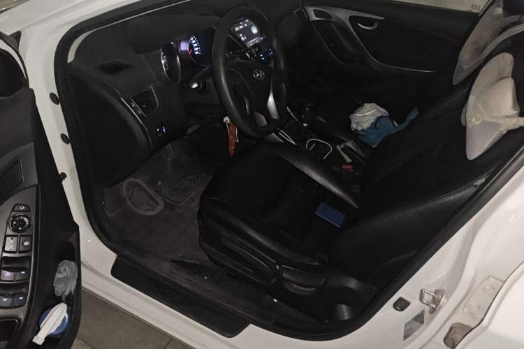 Used Hyundai Elantra (5th Generation / Langdong) 2016 1.6L Manual Luxury Model Driver Seat