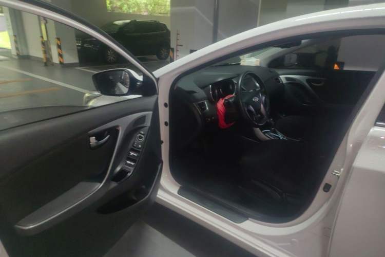 Used Hyundai Elantra (5th Generation / Langdong) 2016 1.6L Automatic Prestige Model Driver Seat