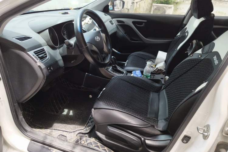 Used Hyundai Elantra (5th Generation / Langdong) 2016 1.6L Automatic Smart Version Driver Seat