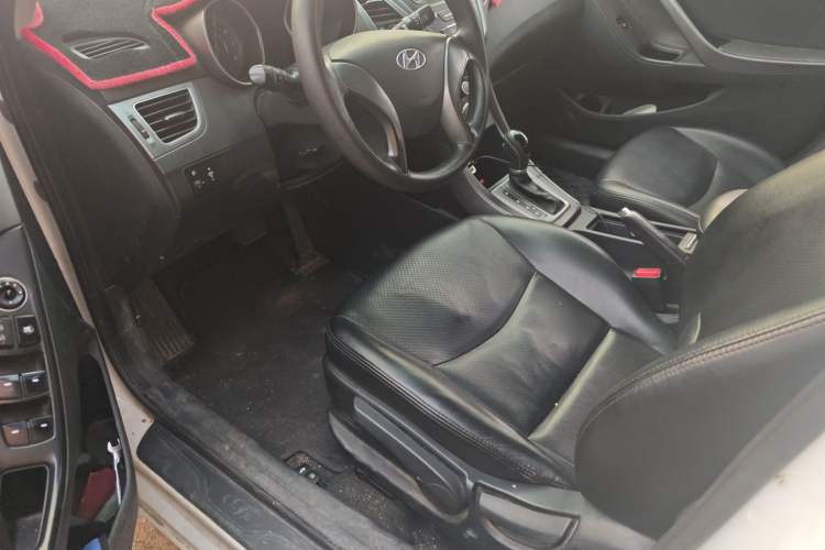 Used Hyundai Elantra (5th Generation / Langdong) 2016 1.6L Automatic Smart Version Driver Seat