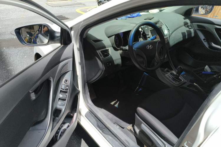 Used Hyundai Elantra (5th Generation / Langdong) 2016 1.6L Automatic Smart Version Driver Seat