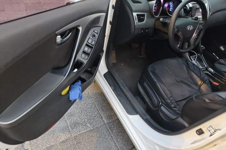 Used Hyundai Elantra (5th Generation / Langdong) 2016 1.6L Automatic Prestige Model Driver Seat