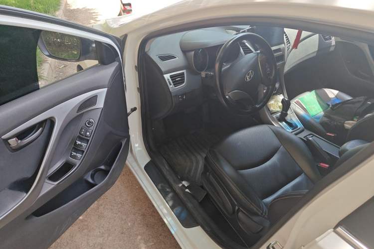 Used Hyundai Elantra (5th Generation / Langdong) 2016 1.6L Automatic Smart Version Driver Seat