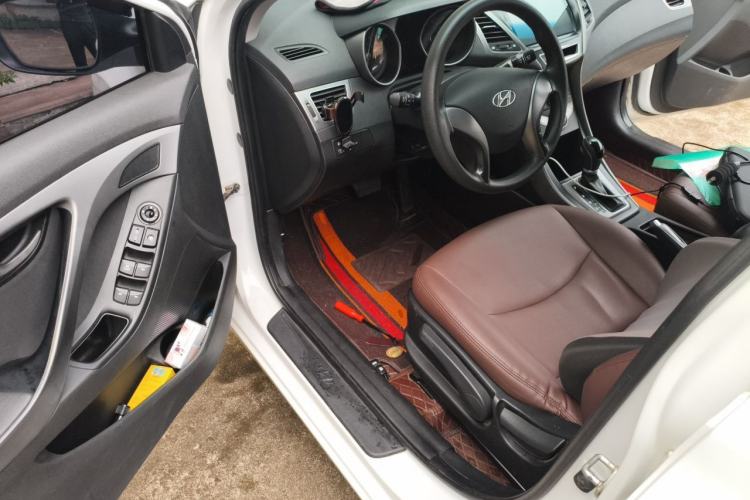 Used Hyundai Elantra (5th Generation / Langdong) 2016 1.6L Automatic Smart Version Driver Seat