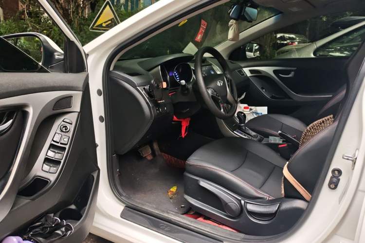 Used Hyundai Elantra (5th Generation / Langdong) 2016 1.6L Automatic Prestige Model Driver Seat
