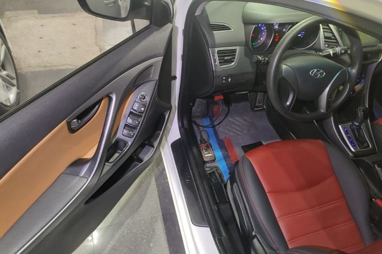 Used Hyundai Elantra (5th Generation / Langdong) 2016 1.6L Automatic Smart Version Driver Seat