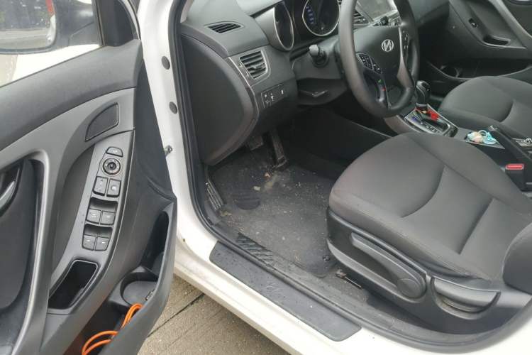 Used Hyundai Elantra (5th Generation / Langdong) 2016 1.6L Automatic Prestige Model Driver Seat