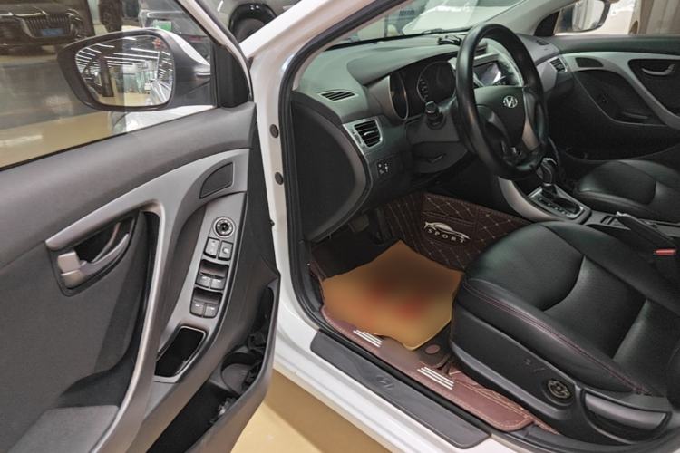 Used Hyundai Elantra (5th Generation / Langdong) 2016 1.6L Automatic Smart Version Driver Seat