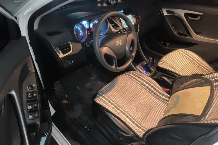 Used Hyundai Elantra (5th Generation / Langdong) 2016 1.6L Automatic Smart Version Driver Seat