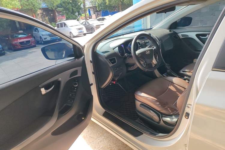 Used Hyundai Elantra (5th Generation / Langdong) 2016 1.6L Automatic Prestige Model Driver Seat
