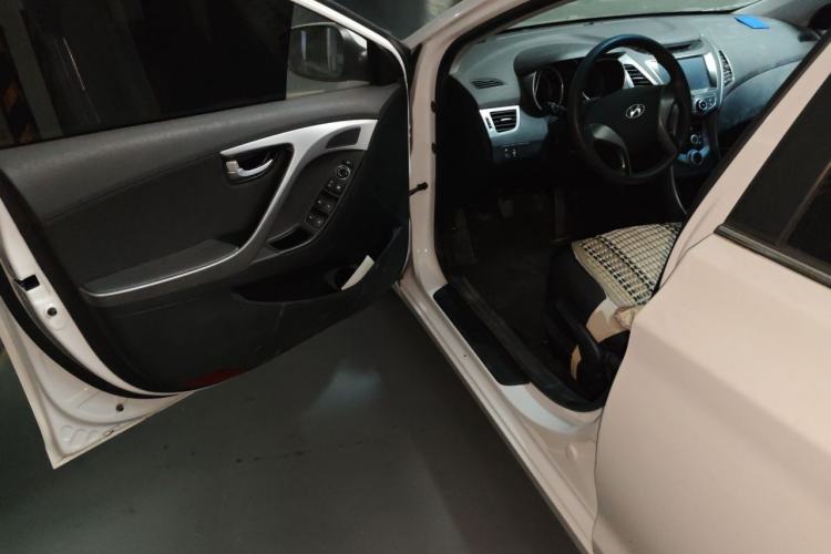 Used Hyundai Elantra (5th Generation / Langdong) 2016 1.6L Manual Luxury Model Driver Seat