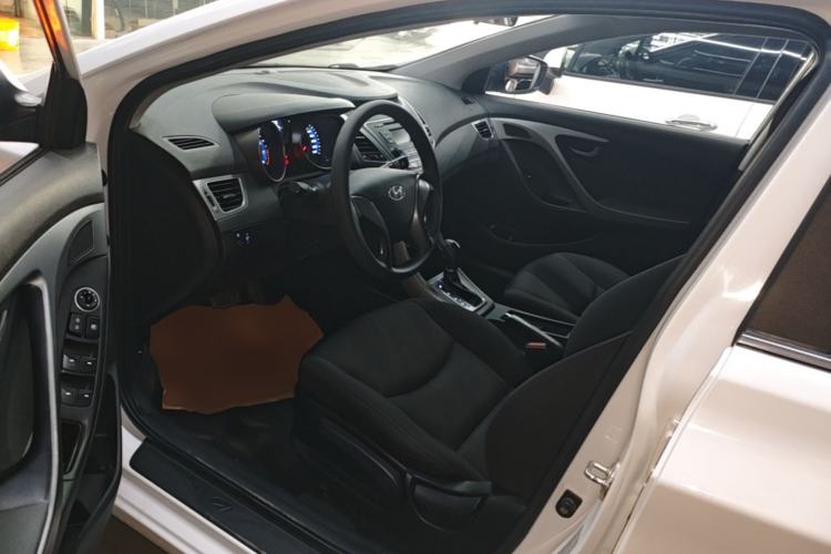 Used Hyundai Elantra (5th Generation / Langdong) 2016 1.6L Automatic Smart Version Driver Seat