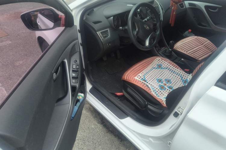 Used Hyundai Elantra (5th Generation / Langdong) 2016 1.6L Manual Fashion Edition Driver Seat