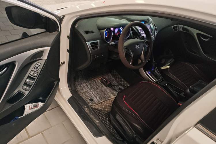Used Hyundai Elantra (5th Generation / Langdong) 2016 1.6L Automatic Prestige Model Driver Seat