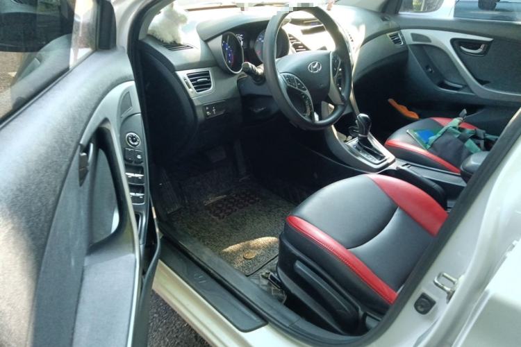 Used Hyundai Elantra (5th Generation / Langdong) 2016 1.6L Automatic Smart Version Driver Seat