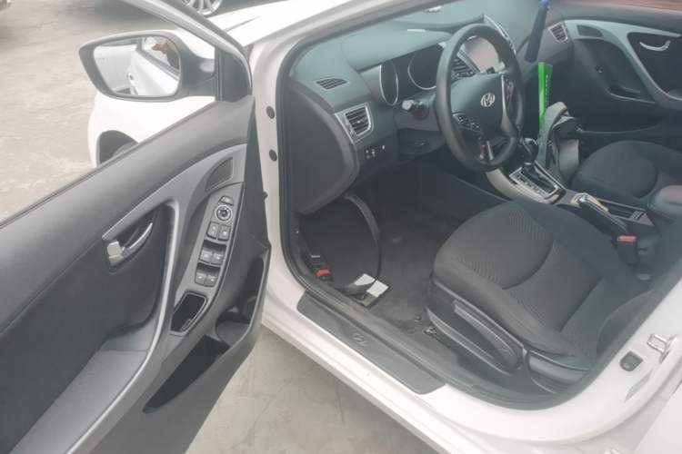 Used Hyundai Elantra (5th Generation / Langdong) 2016 1.6L Automatic Prestige Model Driver Seat