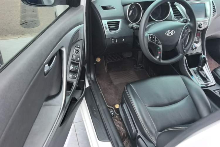 Used Hyundai Elantra (5th Generation / Langdong) 2016 1.6L Automatic Prestige Model Driver Seat