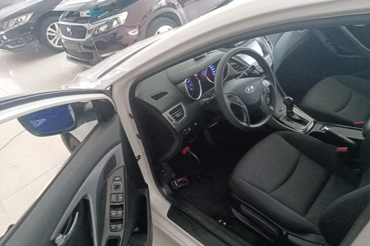 Used Hyundai Elantra (5th Generation / Langdong) 2016 1.6L Automatic Prestige Model Driver Seat